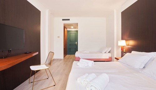 Triple Room