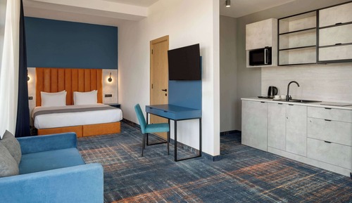 Deluxe Room, 1 Queen Bed with Sofa bed, Non Smoking (Forest View)