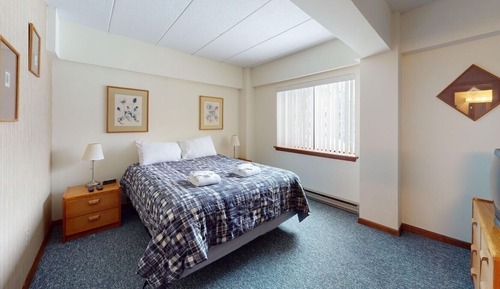 Condo, 2 Bedrooms
