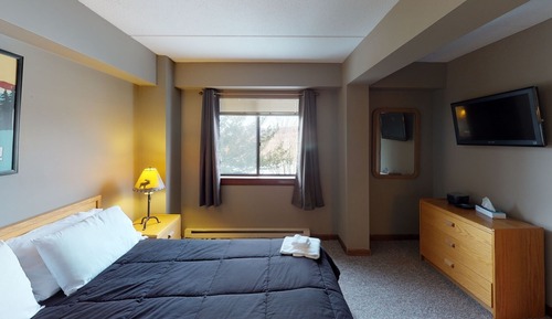Condo, 2 Bedrooms