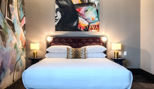 Room, 1 Queen Bed, Accessible (Hearing)