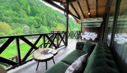 Business Chalet, 1 Double Bed with Sofa bed, Jetted Tub, Mountain View