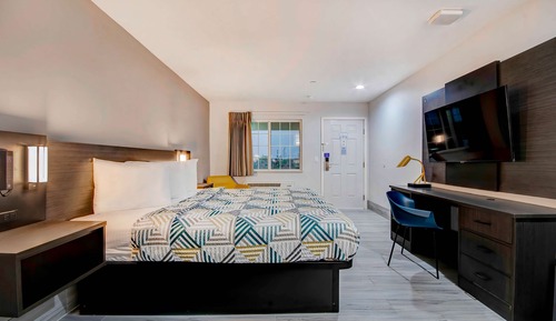 Standard Room, 1 King Bed, Non Smoking