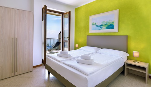 Basic Apartment, 2 Bedrooms, Lake View, Annex Building