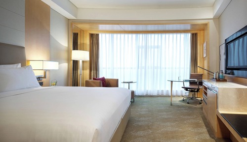 Room, 1 King Bed, Non Smoking, City View