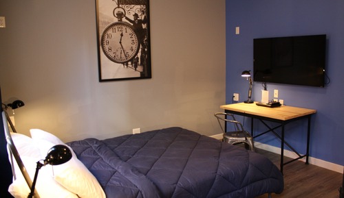 Private Room, Queen Bed