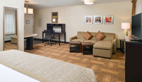 Studio Suite, 1 King Bed, Roll-in Shower, Kitchen (Roll-In Shower)