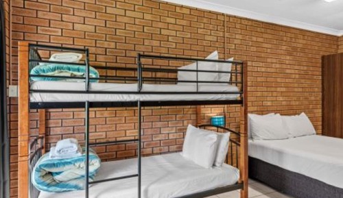Economy Room (Sleeps 4)