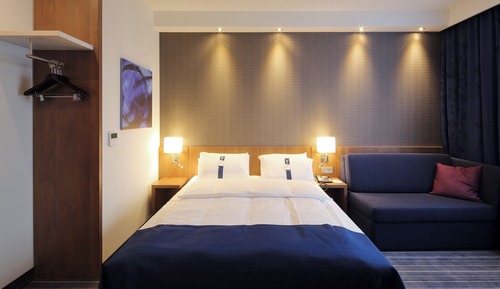 Standard Room, 1 Queen Bed