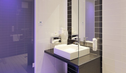 Standard Room, 1 Queen Bed, Accessible