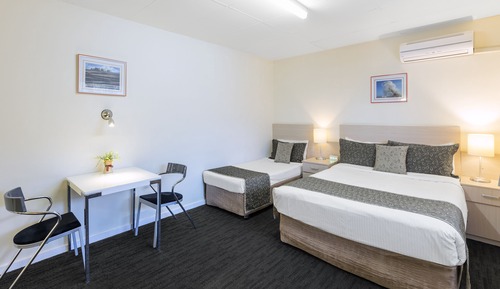 Deluxe Room - 1 Queen Bed + 1 Single Bed
