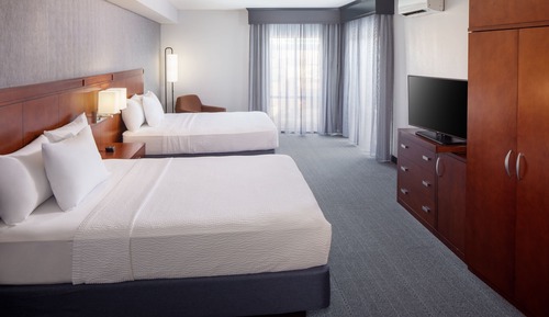 Room, Multiple Beds