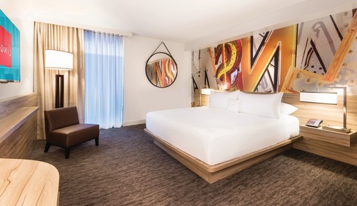 Premium Room, 1 King, Non-Smoking