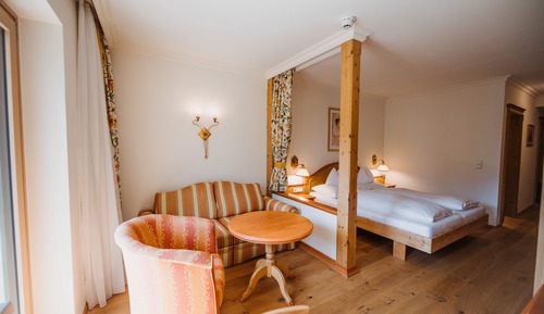 Double Room, Balcony, Mountain View (Alpenblick Tradition)