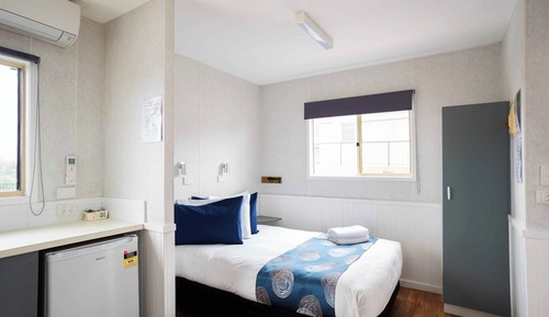 1 Bedroom 2 Doubles 1 with Bunk