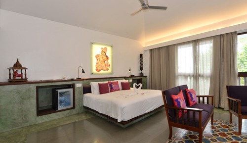 Vembanad Suite Garden