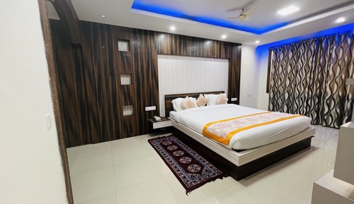 Regency Suite 