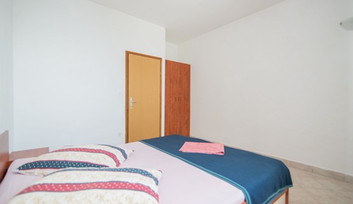 Apartment (One Bedroom Apartment)
