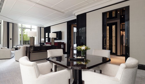 Deluxe Suite With Garden, 1 King Bed with Sofa Bed
