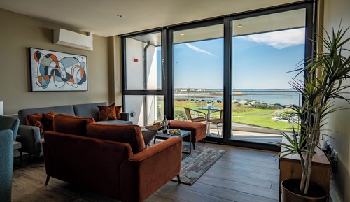 Luxury Apartment, 2 Bedrooms, 2 Bathrooms, Sea View