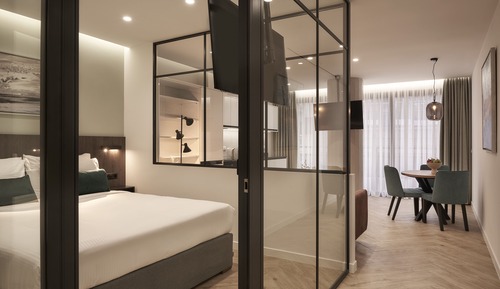 Deluxe Apartment