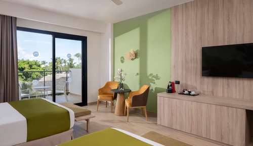 Junior Double Room, Garden View