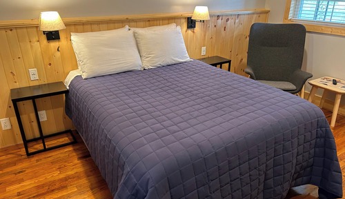 Comfort Room, 1 Queen Bed, Accessible