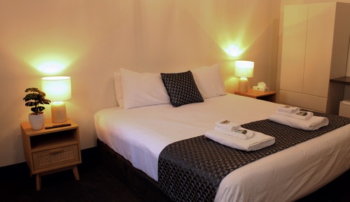 Deluxe Room, 1 Queen Bed, Ensuite