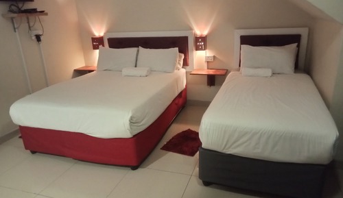 Deluxe Triple Room