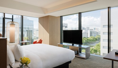 Premier Room, 1 King Bed, Non Smoking, Corner (Park View)