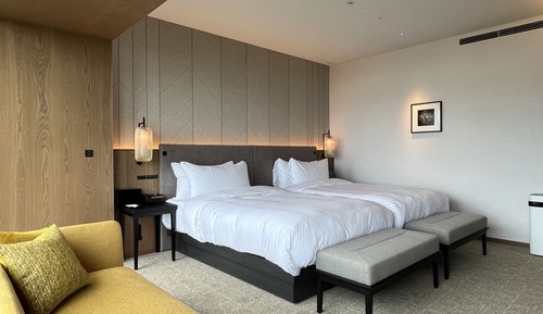 Premier Room, 2 Twin Beds, Non Smoking, Corner (Park View)