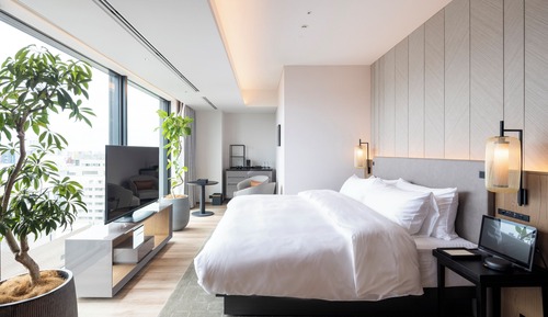 Premier Room, 1 King Bed, Non Smoking, City View