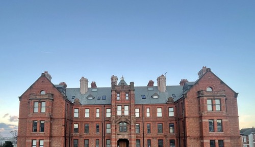 Premium Apartment, Private Bathroom, Garden View (Manor House)