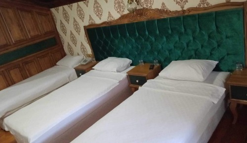 Economy Triple Room