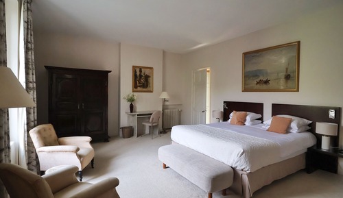 Signature Suite