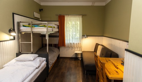 Family Room, Multiple Beds