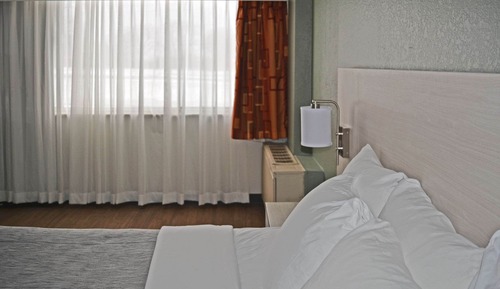 Standard Room, 1 King Bed, Non Smoking