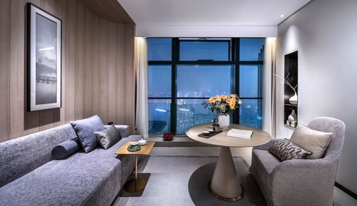 Basic Room, 1 Queen Bed