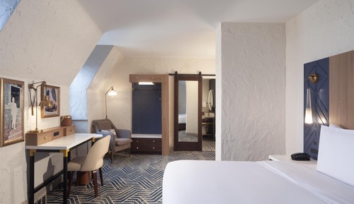 Room, 1 King Bed, Accessible, Bathtub (Mobility & Hearing)