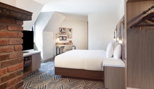 Studio Suite, 1 King Bed, Fireplace (Fireplace)