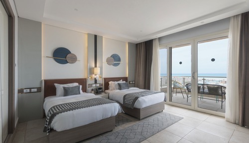 Premium Suite Pool View