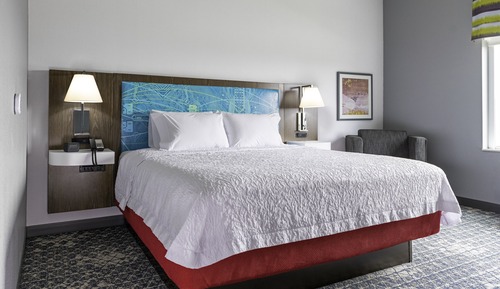 Room, 1 King Bed, Accessible (Hearing)