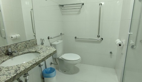 Apartment 727