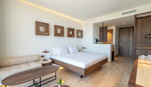 Deluxe Room, 1 King Bed, Sea View