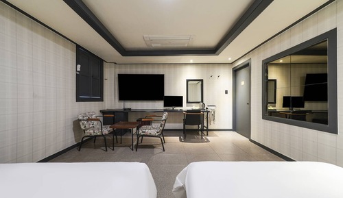 Superior Twin Room