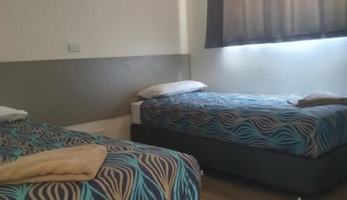 Deluxe 2 Bedroom Cabin 20,21,22