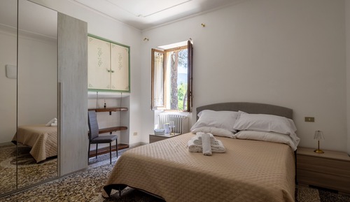 Romantic Triple Room