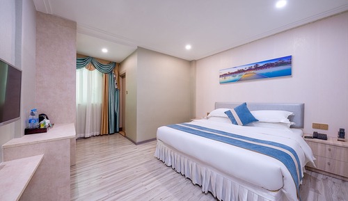 Premier Room
