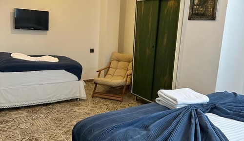 Comfort Room, 1 Queen Bed