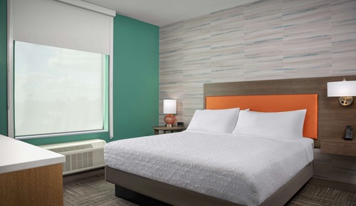 Suite, 1 King Bed, Accessible (Roll-In Shower)